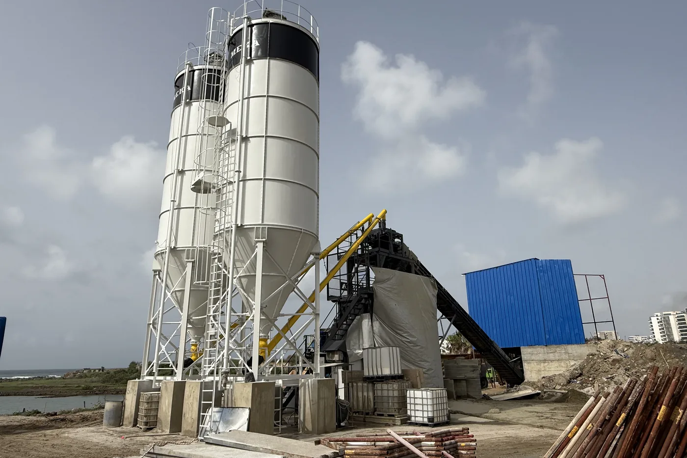 Cement silos repainted after anti-corrosion treatment
